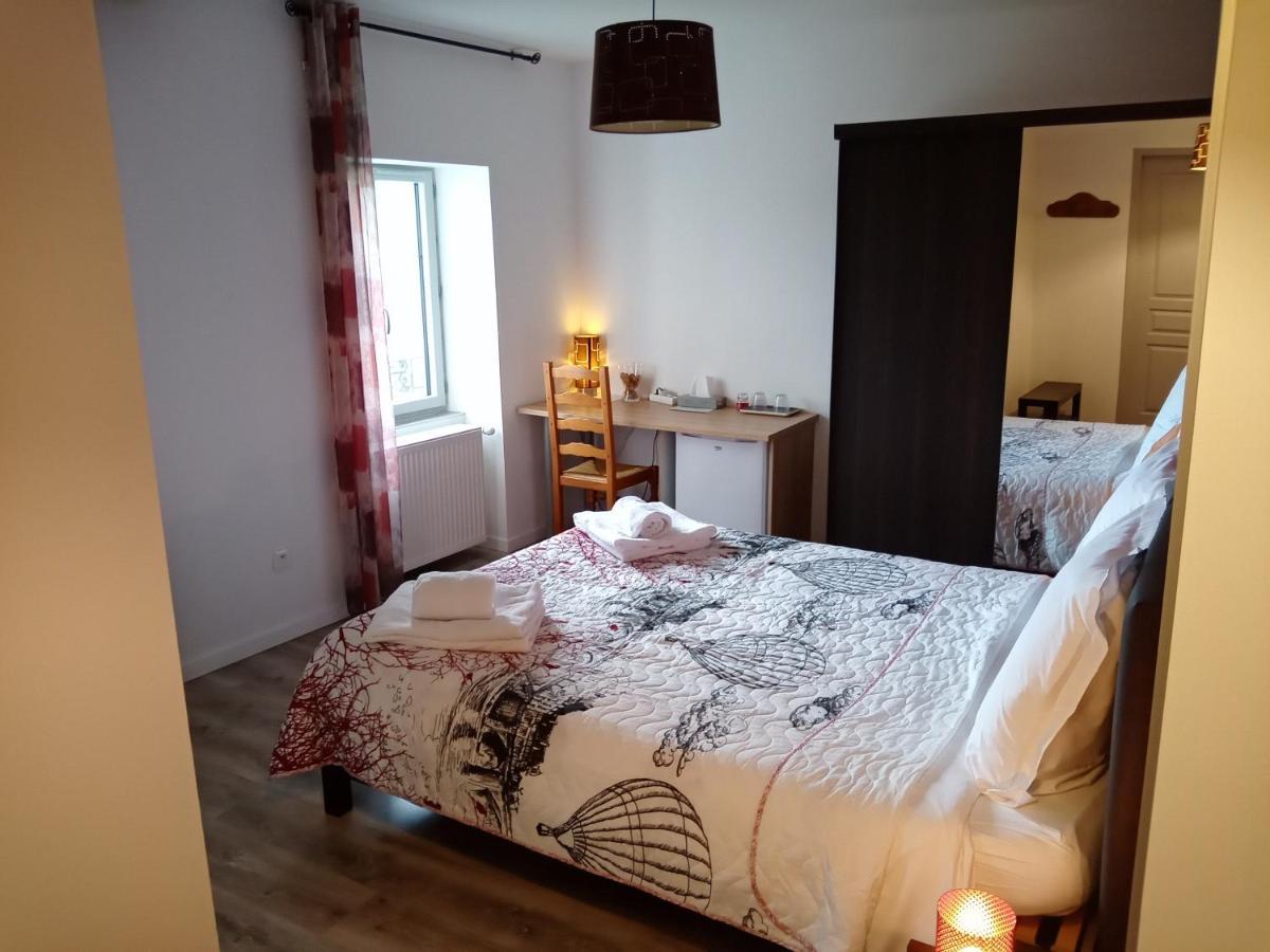 A Deux Pas Du Rheby Hotel Villebois Luaran gambar