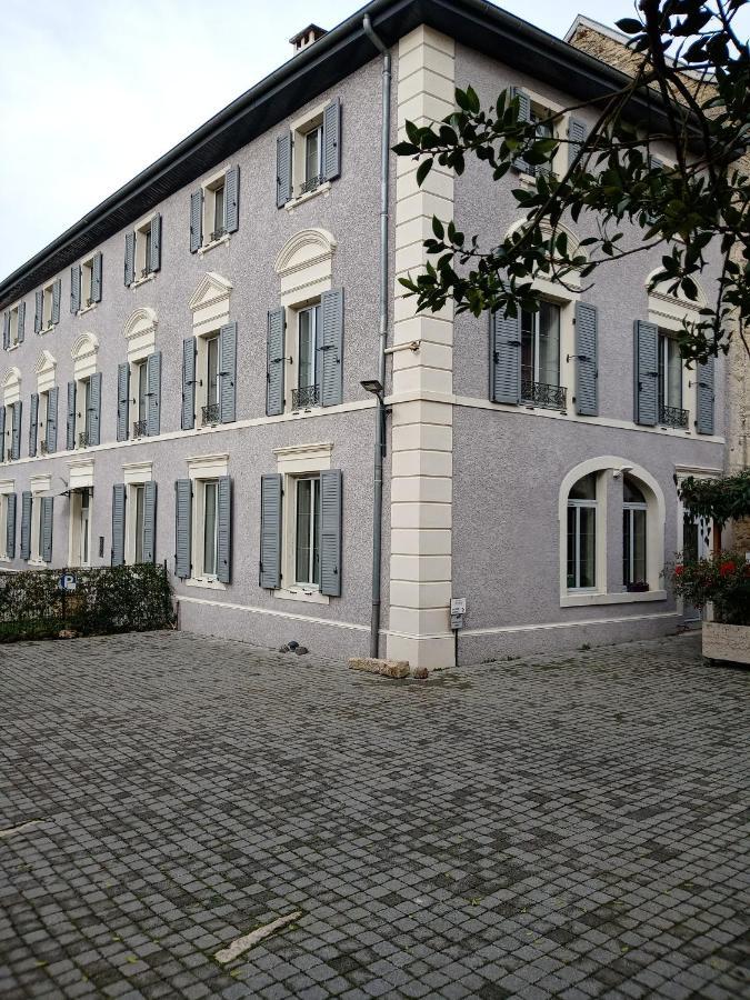A Deux Pas Du Rheby Hotel Villebois Luaran gambar