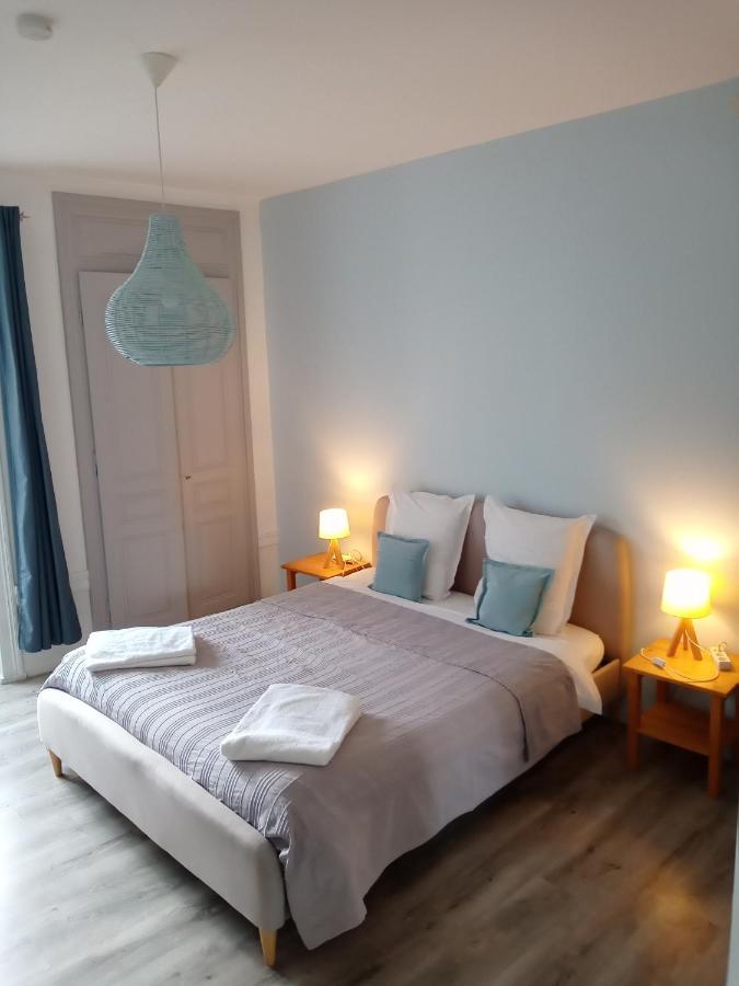 A Deux Pas Du Rheby Hotel Villebois Luaran gambar
