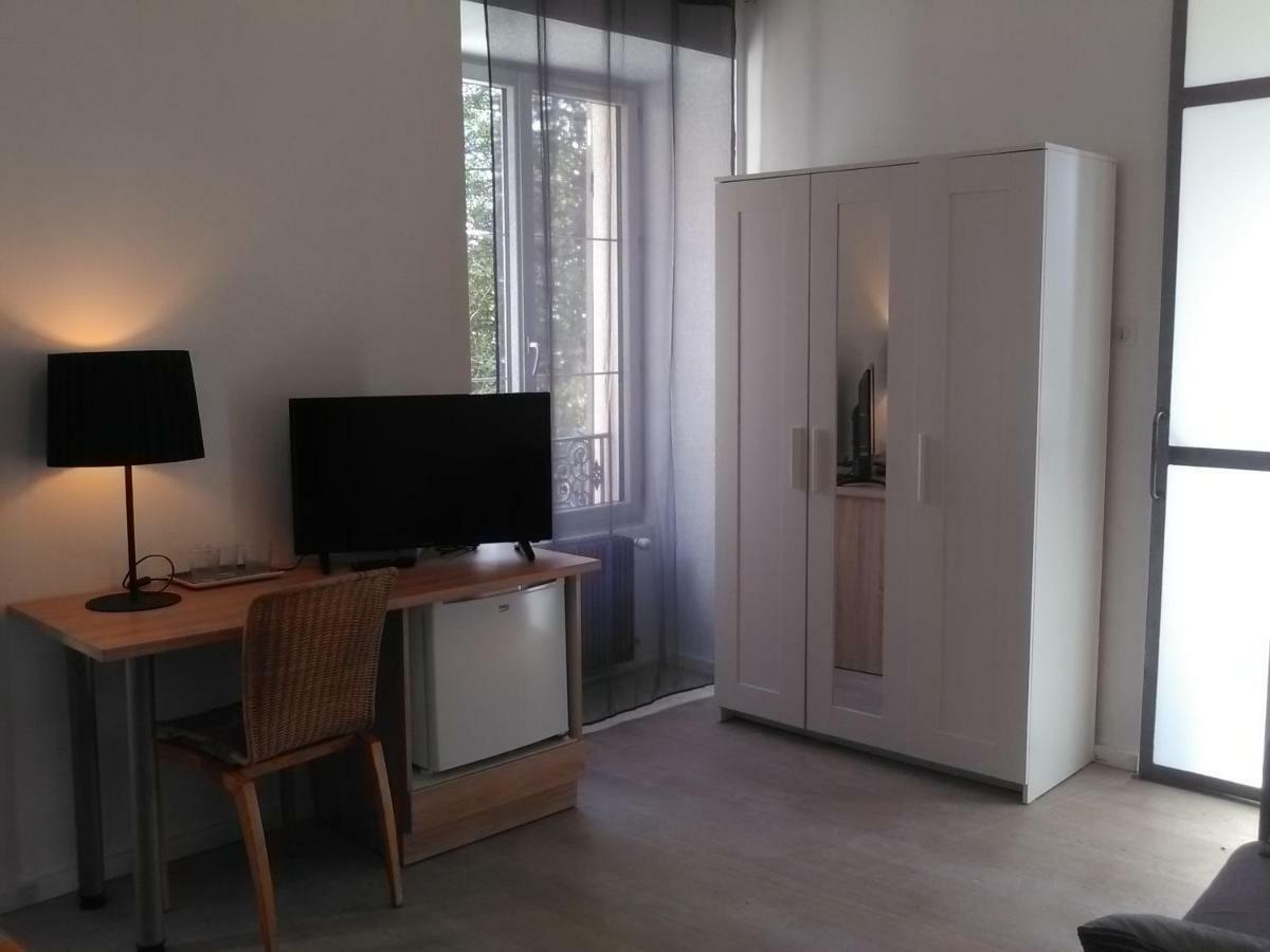 A Deux Pas Du Rheby Hotel Villebois Luaran gambar