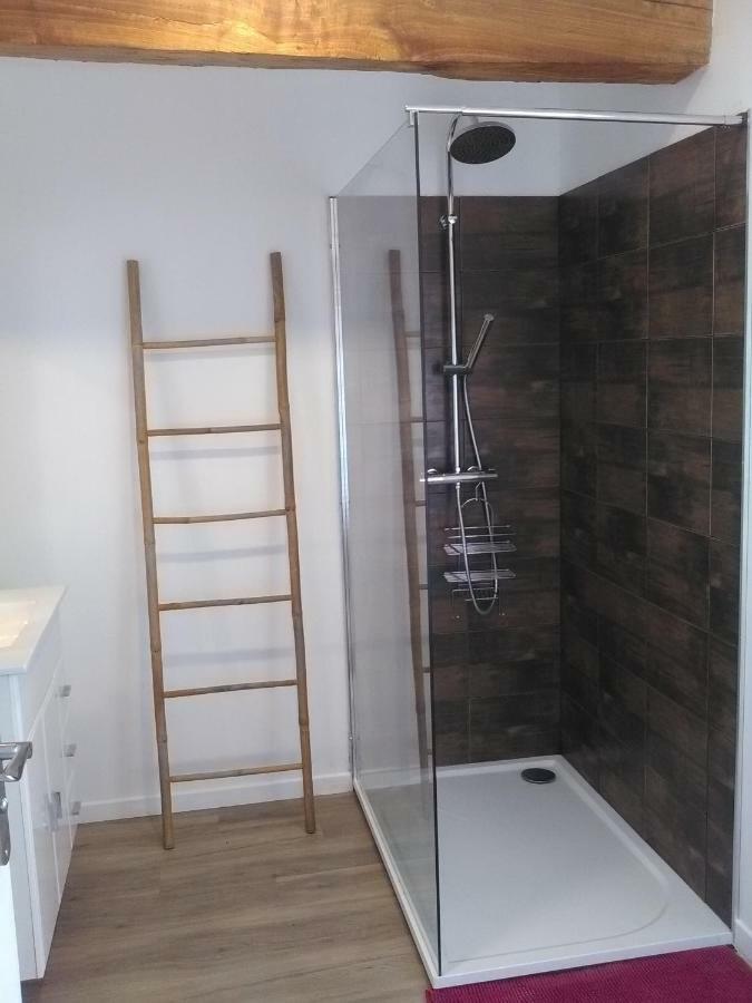 A Deux Pas Du Rheby Hotel Villebois Luaran gambar